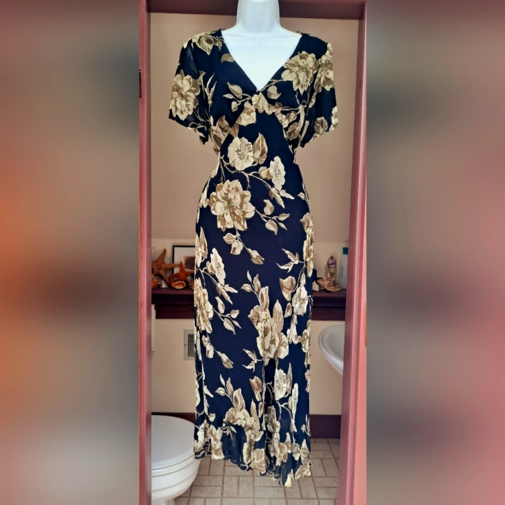 NWOT MAJICK Black Fitted Floral Maxi Dress Flutter Sleeve Corset Waist Sequins